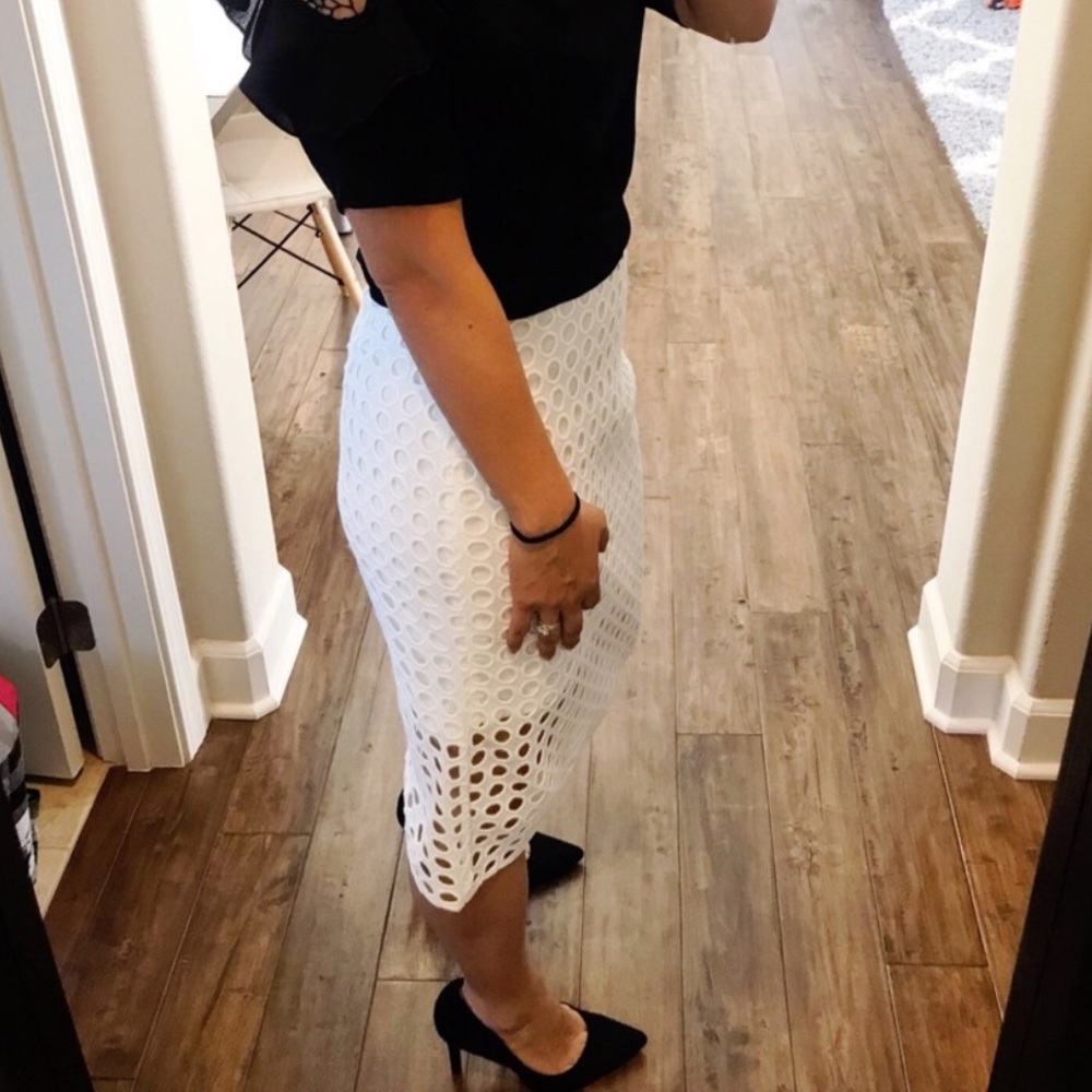 Banana Republic White Pencil Skirt